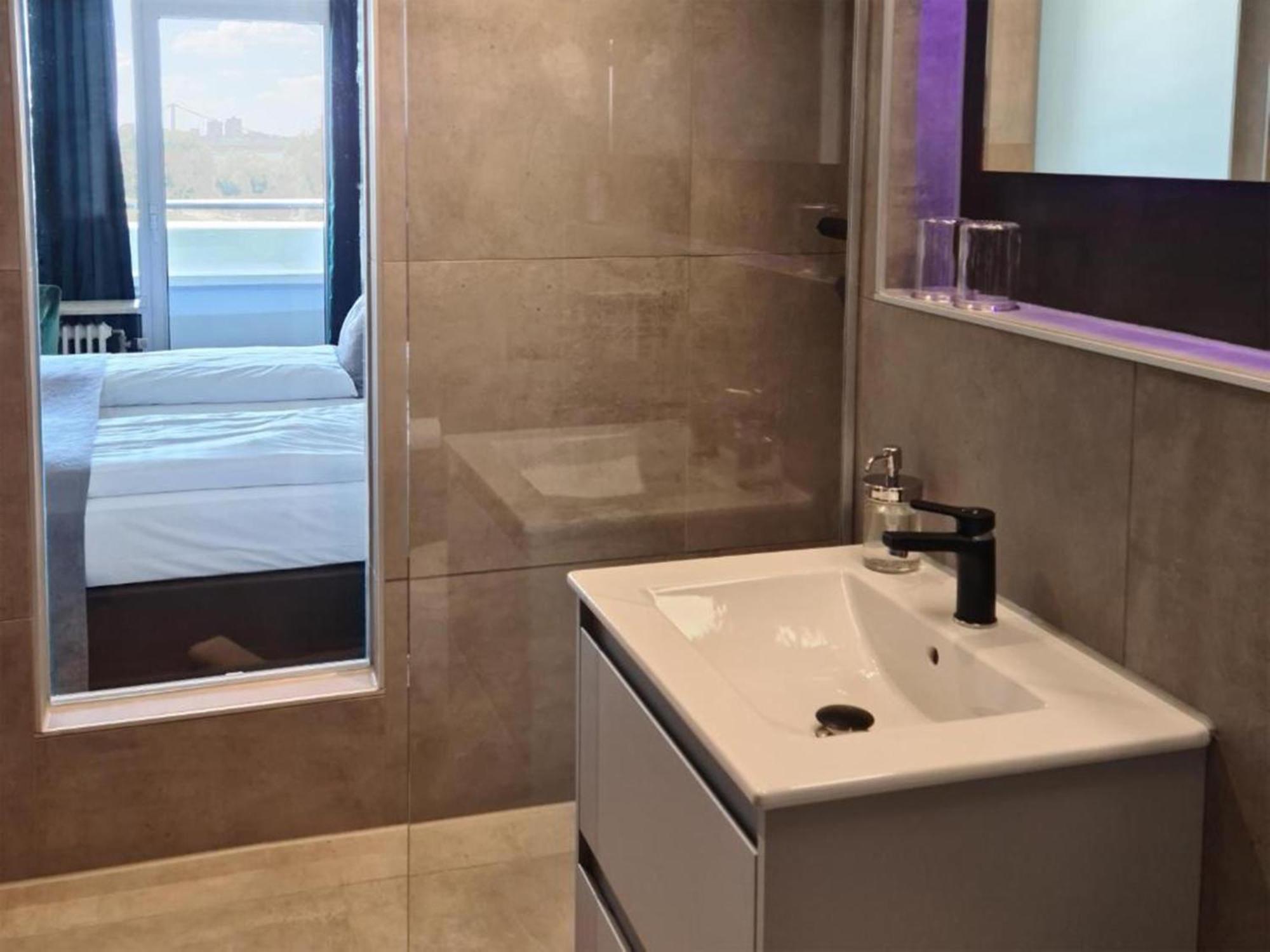 Rheinblick Apartments Köln Ngoại thất bức ảnh